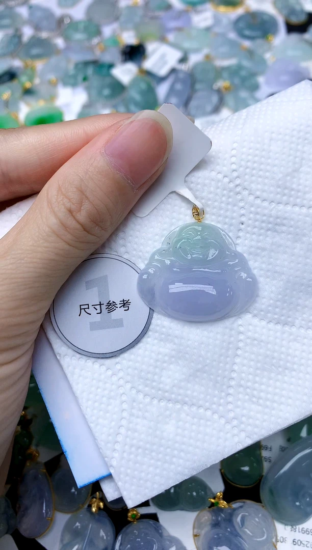 颈饰18K金镶嵌翡翠天然A货翡翠