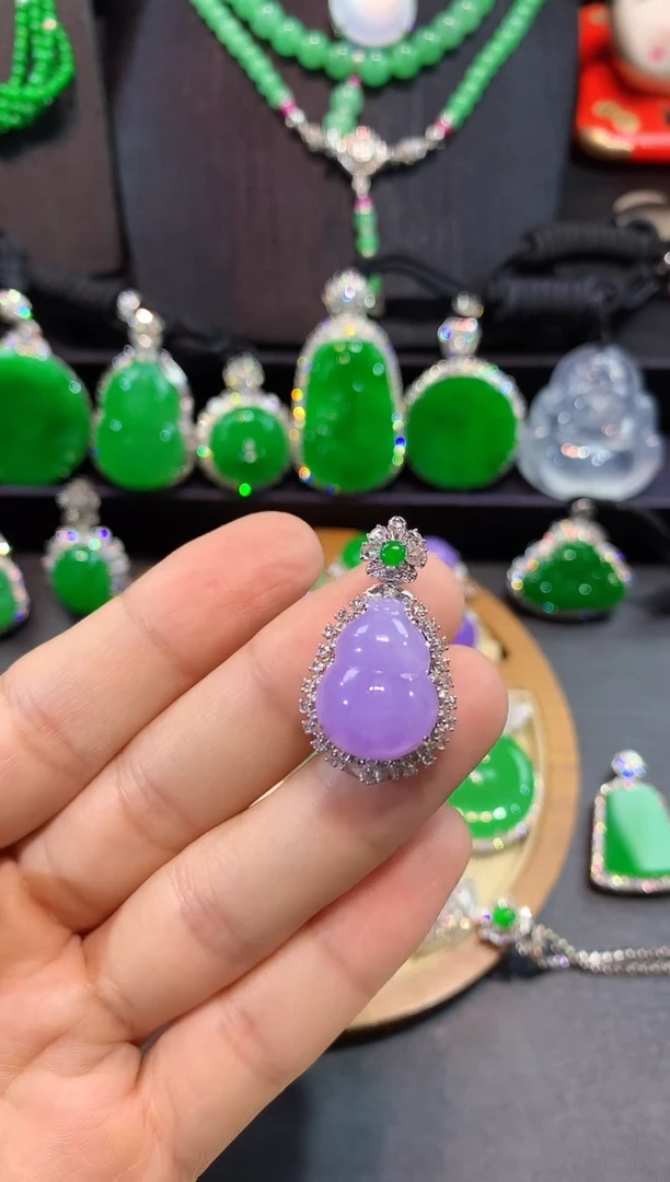 翡翠18K金镶嵌吊坠(不含链)吊坠