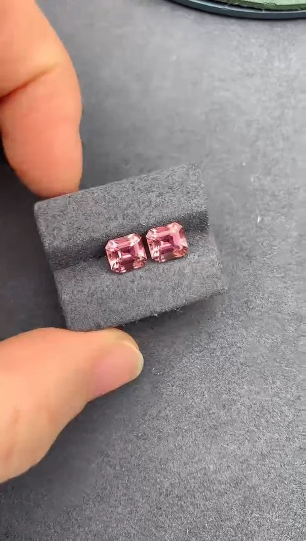 【闪购商品】碧玺裸石未镶嵌2.5ct碧玺配对