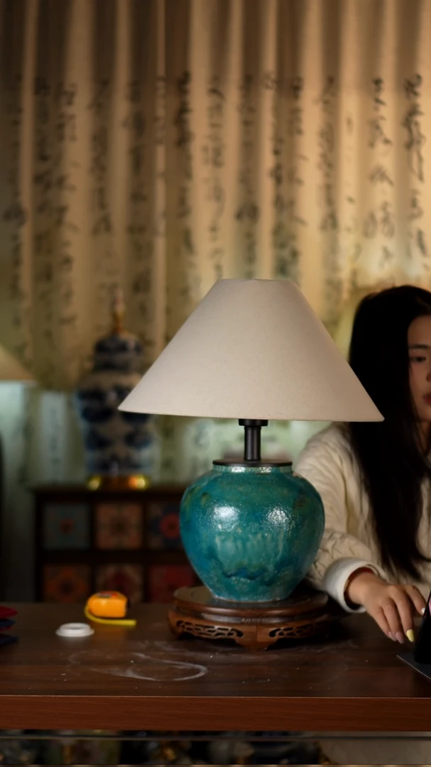 圆形款现代陶瓷台灯