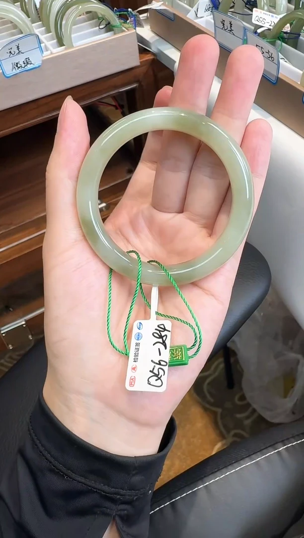未镶嵌手镯和田玉55-284