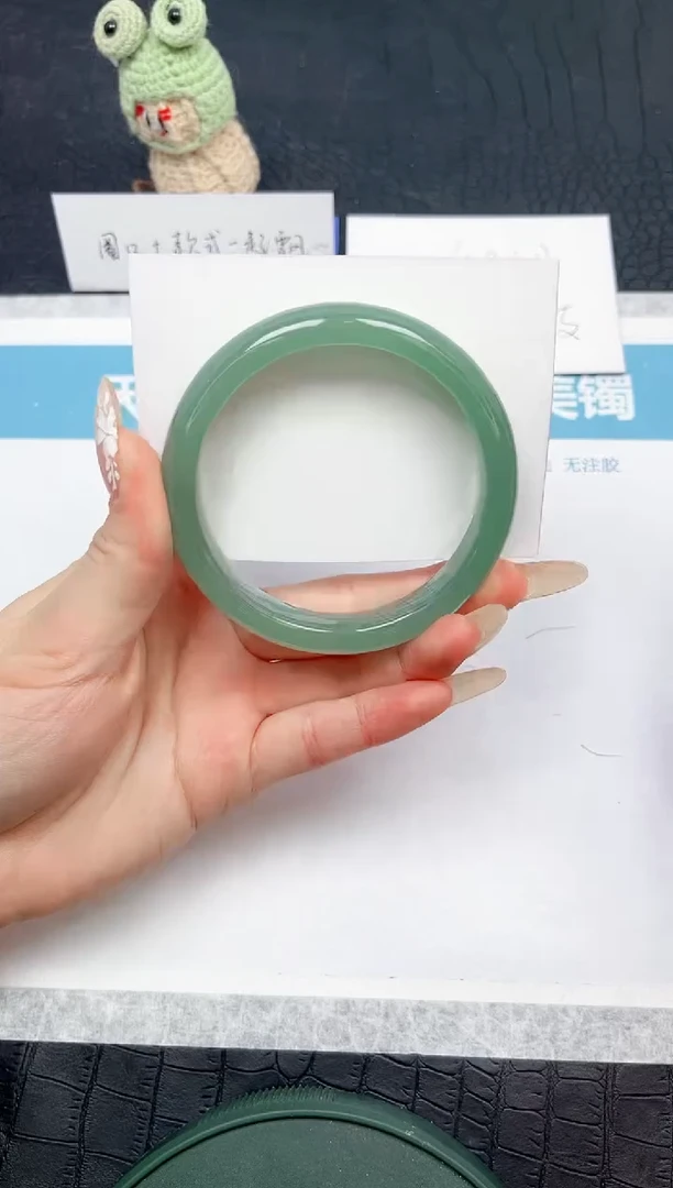 【闪购商品】石英质玉手镯未镶嵌73-60.5