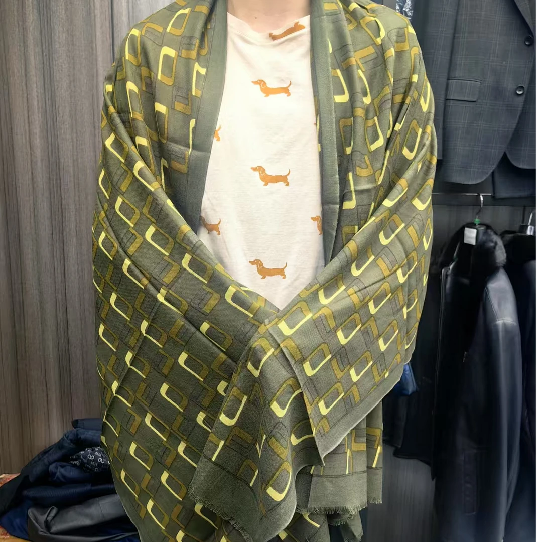 小周整理的一批纯羊毛围巾披肩 圣梵系列高档围脖