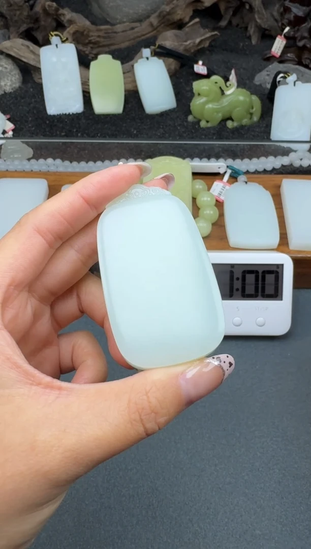 颈饰未镶嵌和田玉H*J3