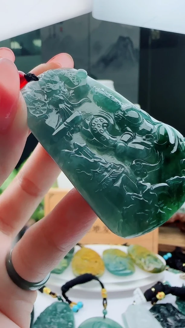 【闪购商品】翡翠颈饰未镶嵌多样性随机一件发货