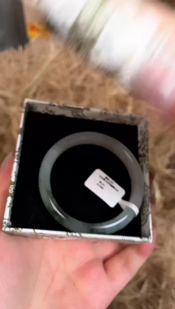 未镶嵌手镯石英质玉A-059