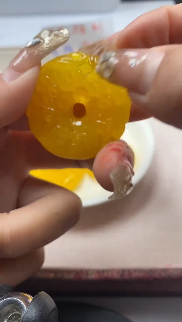 【闪购商品】蜜蜡颈饰未镶嵌w2448二代鸡油黄蜜蜡浮雕平安扣*1个