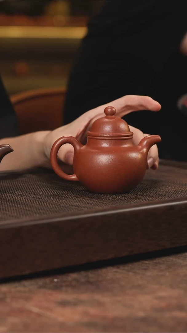 宜兴紫砂桃花泥掇球