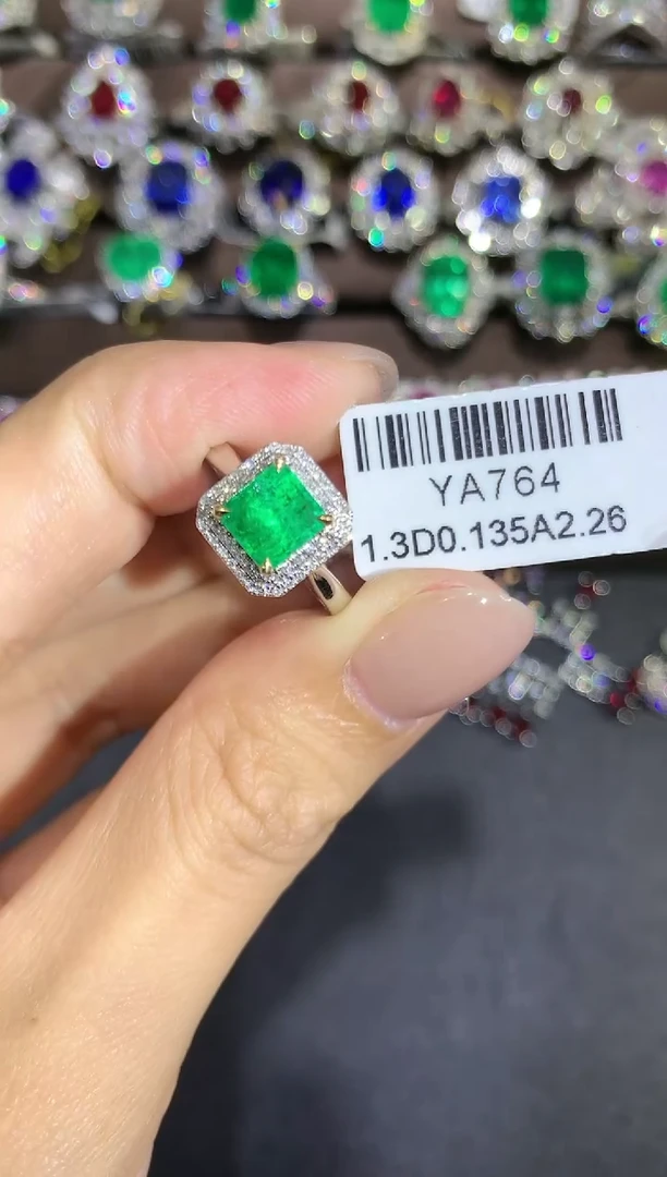 戒指18K金镶嵌祖母绿a272