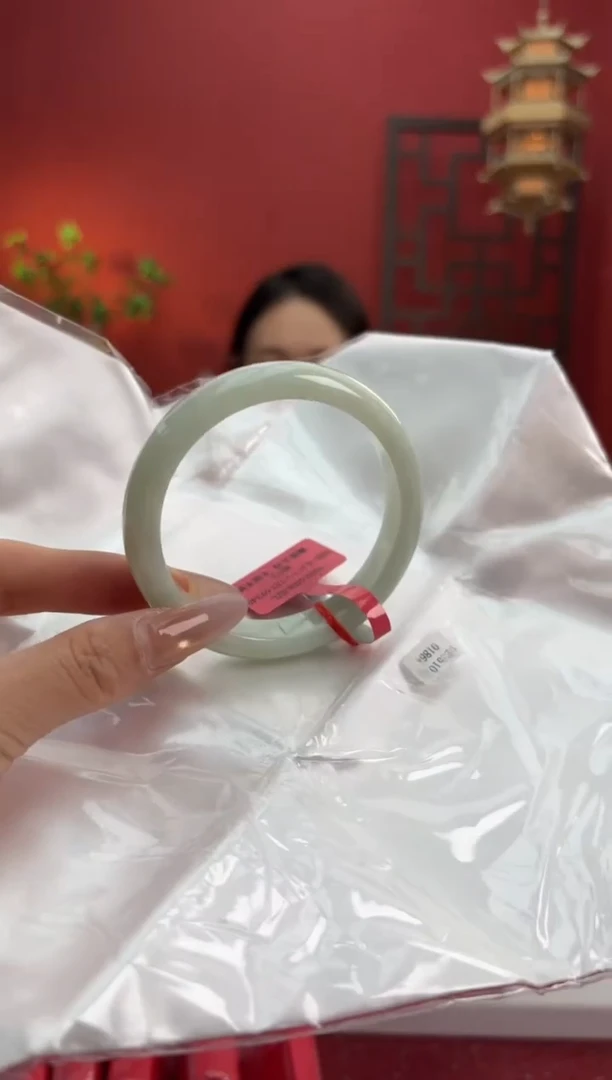 未镶嵌手镯翡翠翡翠手镯2