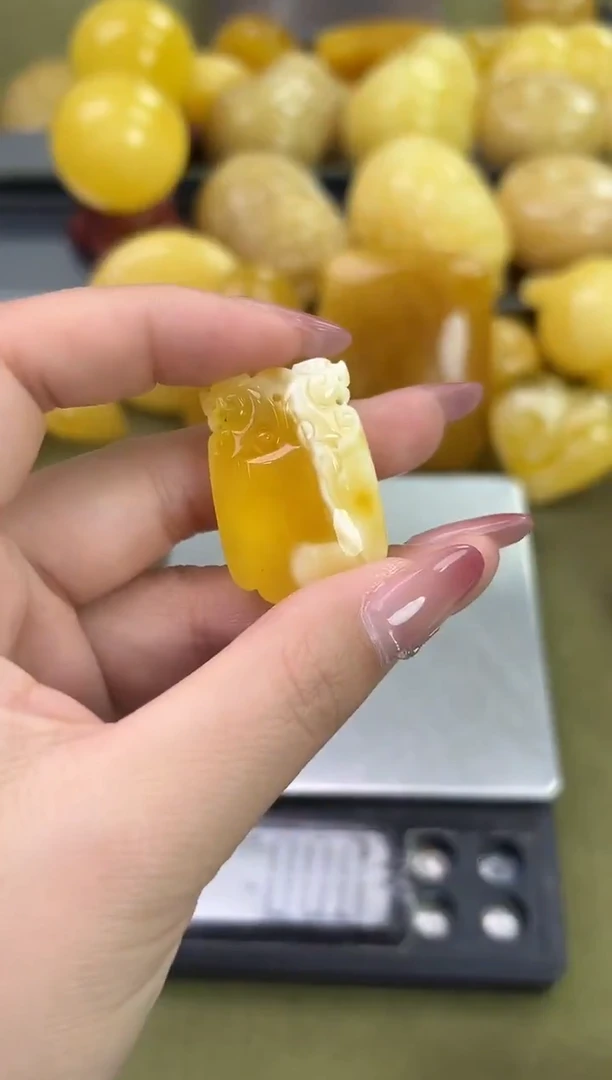 裸石琥珀未镶嵌天然琥珀蜜蜡吊坠