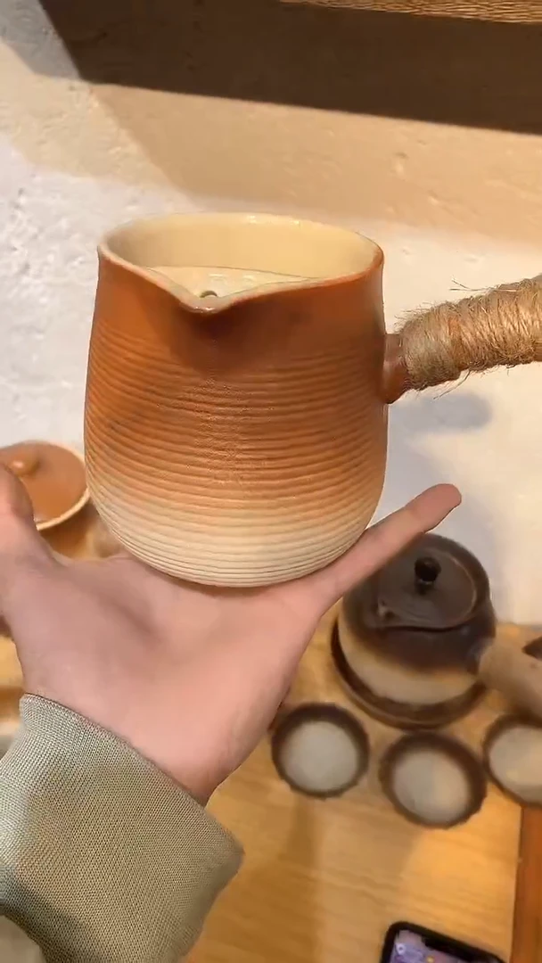 【闪购商品】550ml弯把罐罐壶 嘻嘻嘻