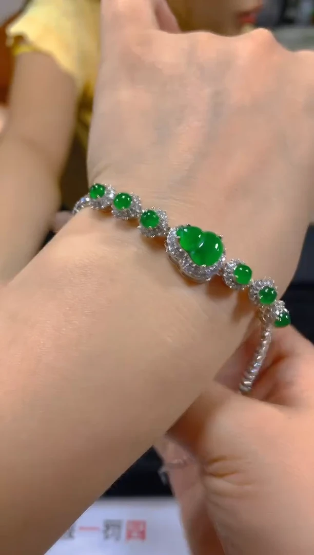 未镶嵌手链翡翠多样性发一