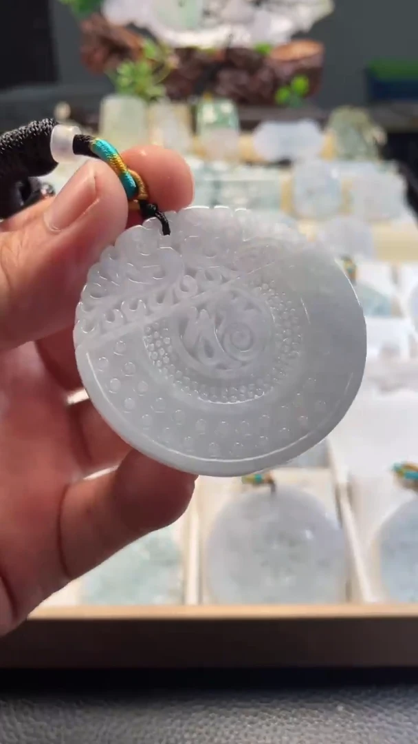 颈饰未镶嵌翡翠10/19/132