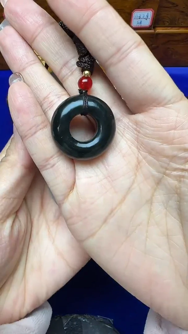 未镶嵌和田玉挂件波**牛1