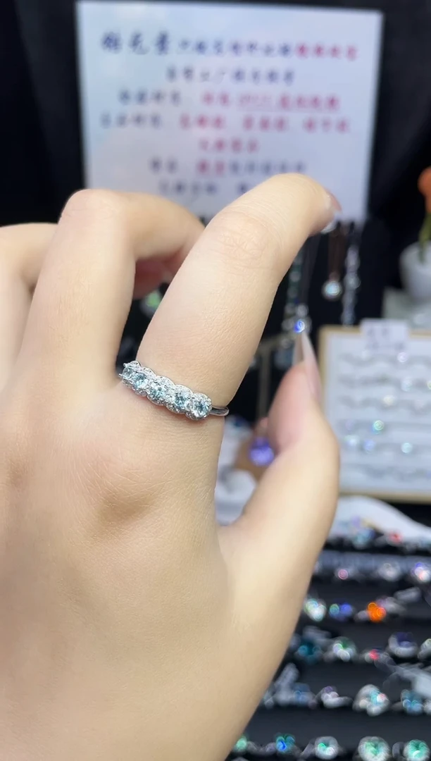 合成立方氧化锆925银编号F0218  戒指