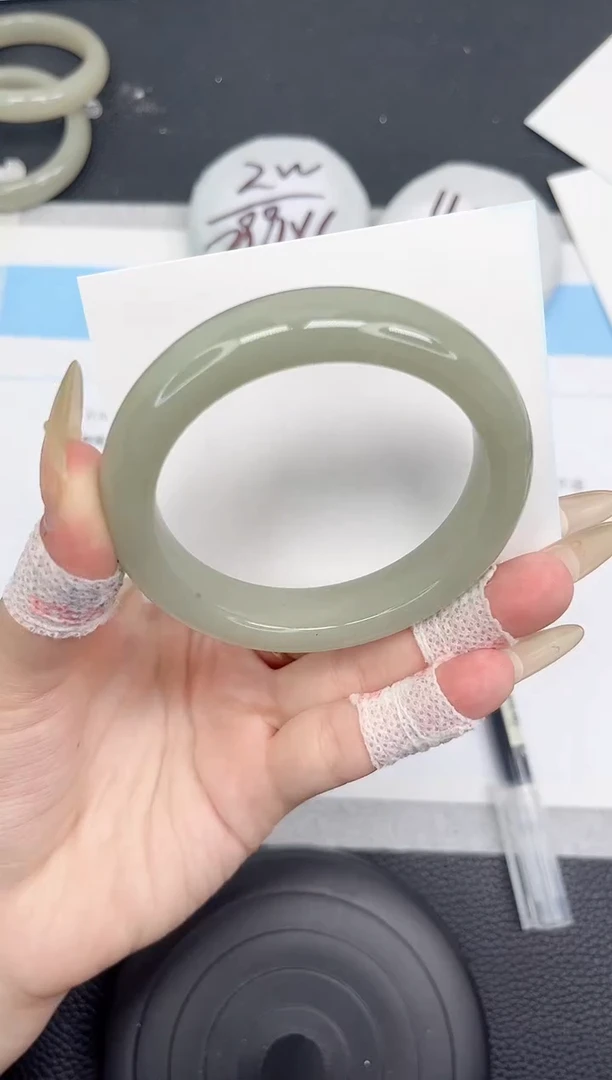 石英质玉手镯未镶嵌279-56