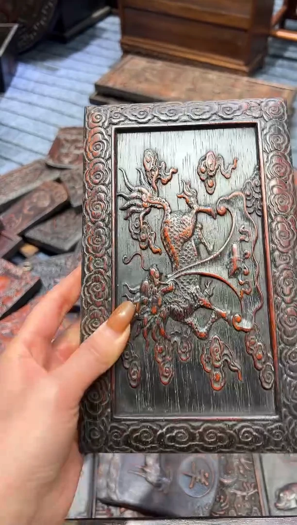 木紫檀雕刻一物一拍