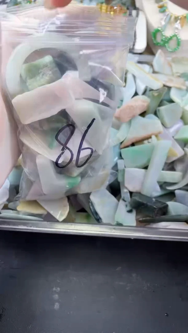 【闪购商品】翡翠颈饰未镶嵌天然翡翠大号500克86