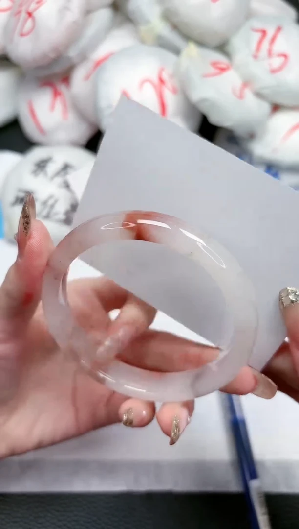 【闪购商品】石英质玉手镯未镶嵌388-60.8