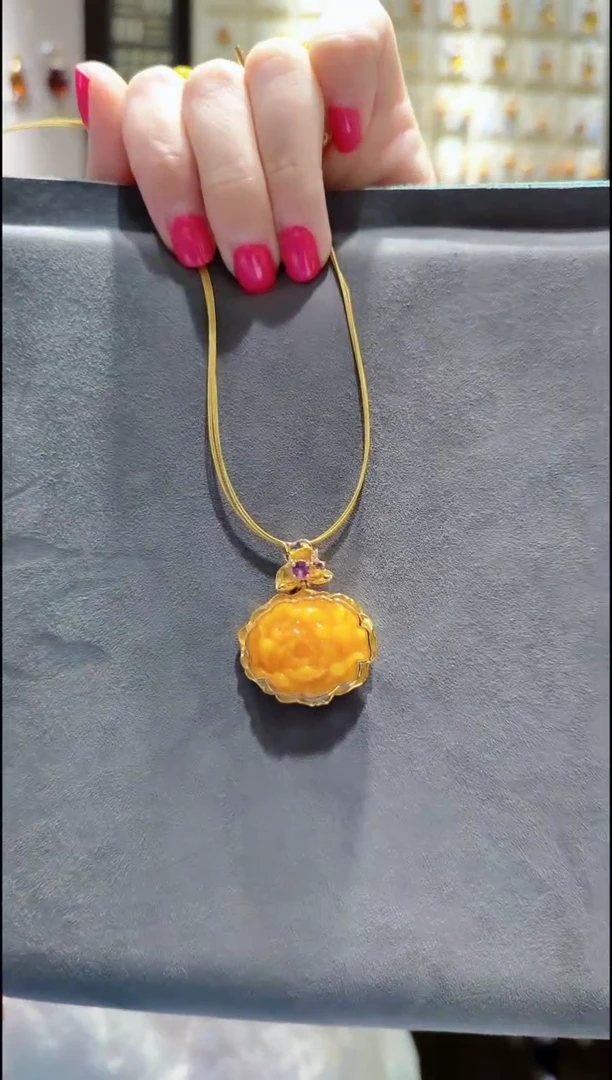 银S925镀金镶嵌颈饰蜜蜡﹣A387蜜蜡吊坠赠项圈