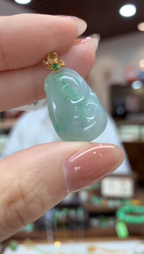 翡翠18K金镶嵌吊坠(不含链)如意