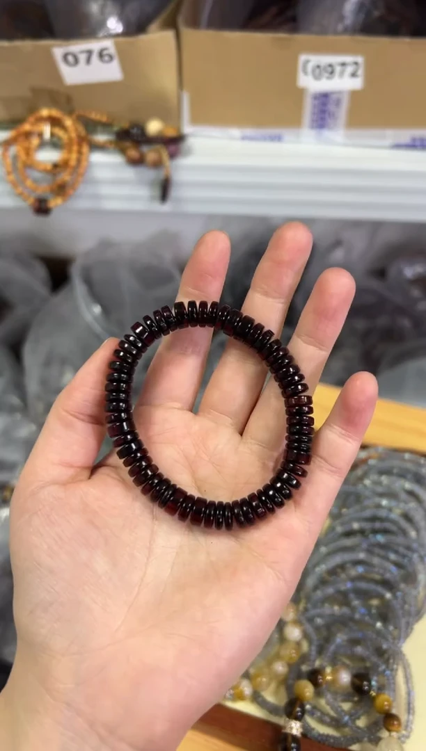 【闪购商品】血珀手链未镶嵌血翳珀精工药片珠手链[0314]