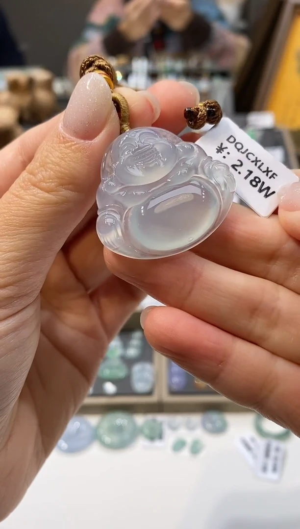 颈饰未镶嵌翡翠佛公