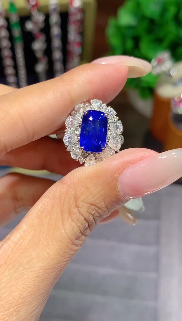 戒指蓝宝石18K金镶嵌5.3CT