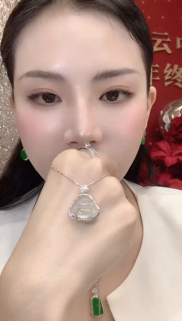 吊坠(不含链)18K金镶嵌翡翠A7 多样性发一件