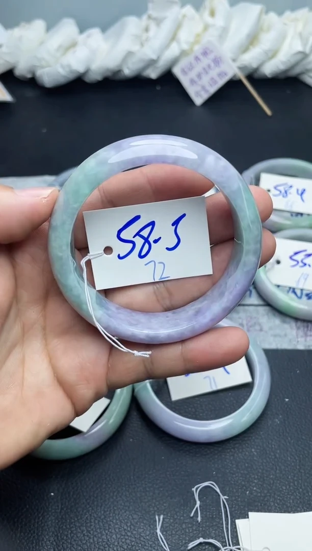 未镶嵌手镯翡翠72