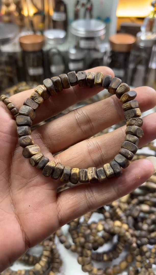 【闪购商品】沉香手串99分沉绿棋楠片珠 多样性选其一