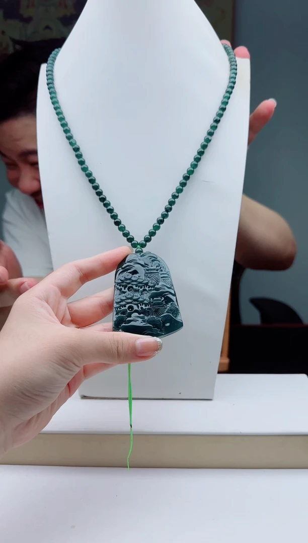 颈饰未镶嵌翡翠多样性发其一