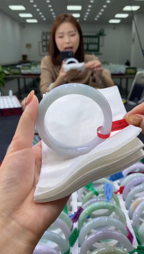 未镶嵌手镯翡翠多人00042560