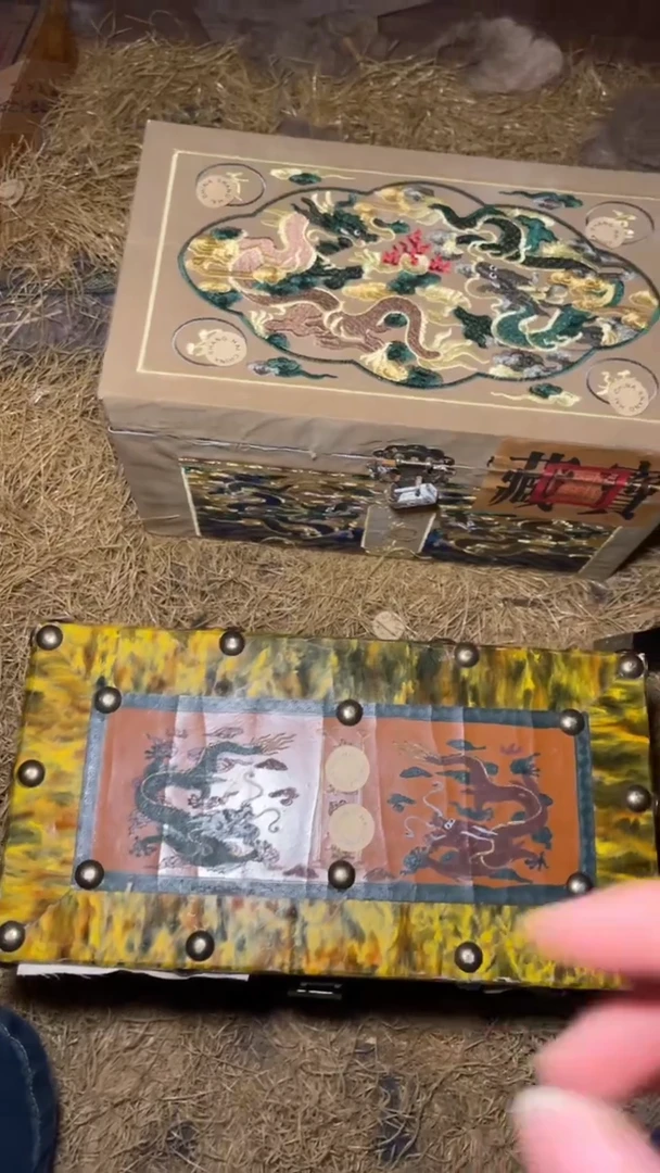 木高端精美开黄漆器龙盒子一件链接