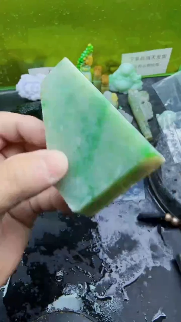 翡翠挂件未镶嵌天然翡翠084
