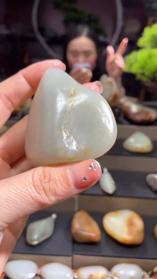 和田玉未镶嵌挂件和田玉吊坠挂件精美