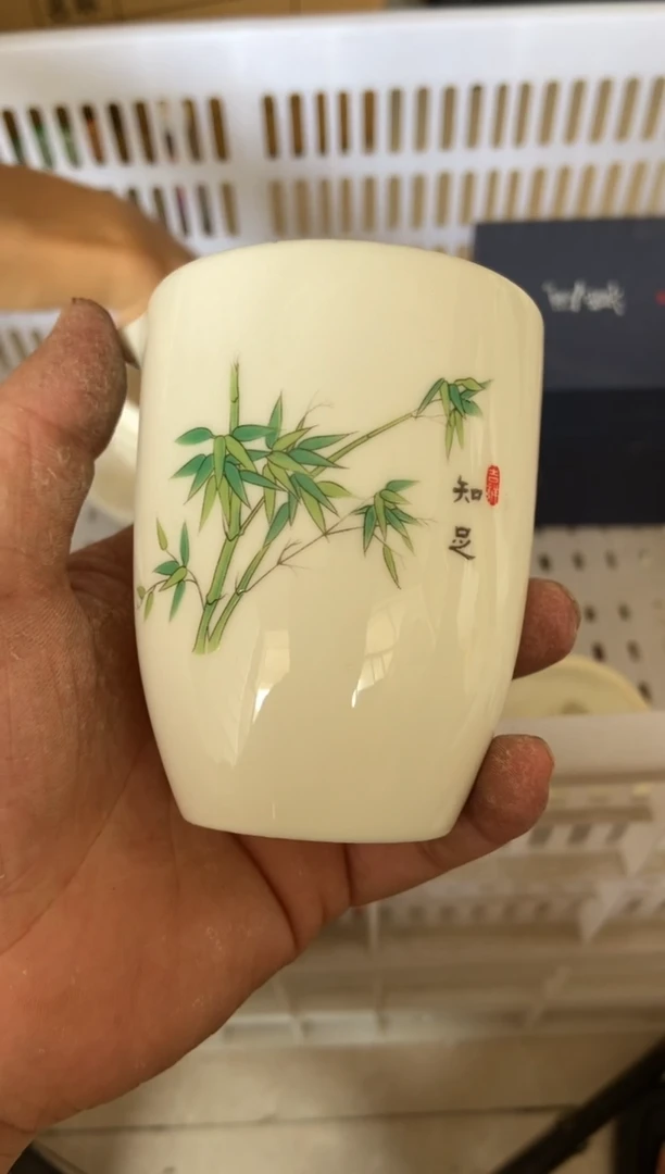 无运费险有瑕疵的摄影的产品有使用过的痕迹有点脏介意勿拍