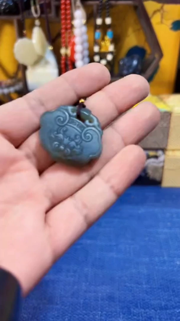 和田玉未镶嵌挂件和田 35如意9.9（飞铃文玩）