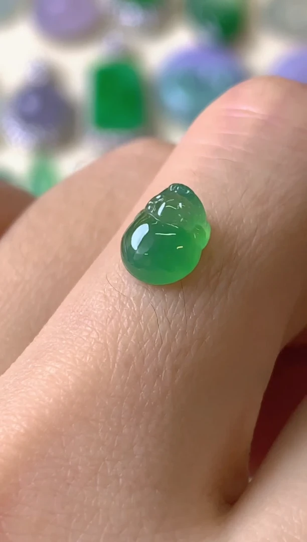 未镶嵌定制翡翠用****1裸玉（客户意向镶嵌）