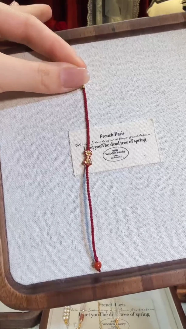 【闪购商品】南红玛瑙手链18K金镶嵌蝴蝶结