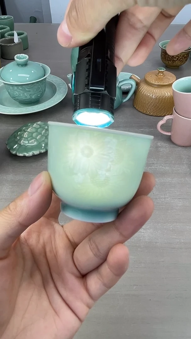 青瓷仓储福利清仓小微瑕雏菊