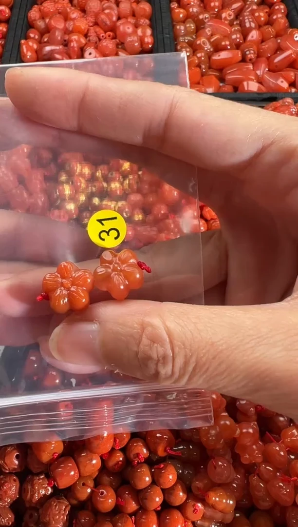 【闪购商品】南红玛瑙颈饰未镶嵌1