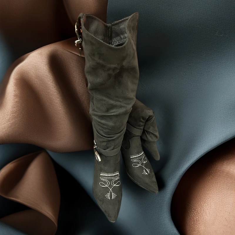 女生靴子长筒高筒时尚