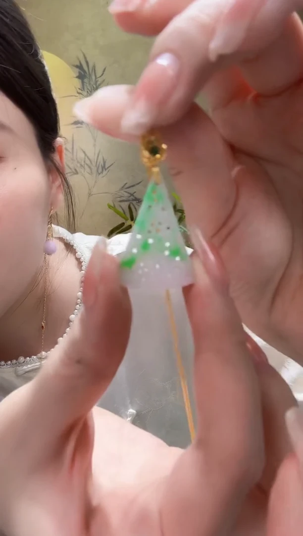 翡翠未镶嵌颈饰吊坠