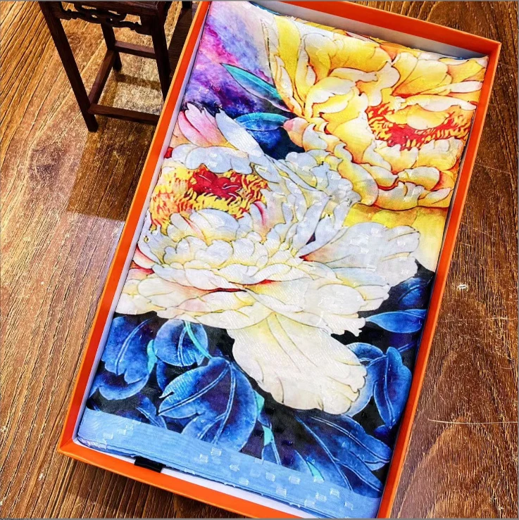 【百媚生】花萝剪花丝巾70*170长巾气质披肩