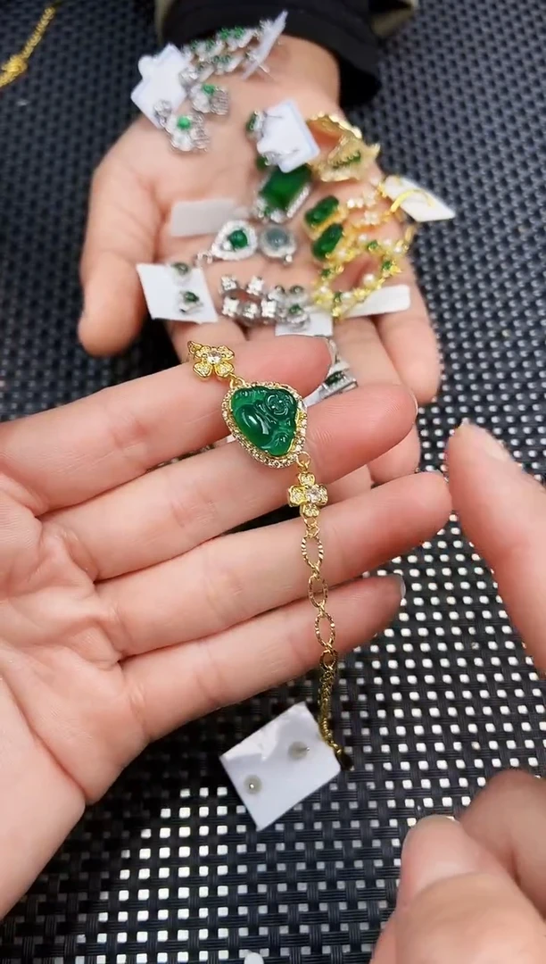 【闪购商品】翡翠手链未镶嵌111111111