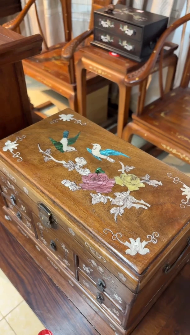 黄花梨木螺钿首饰盒