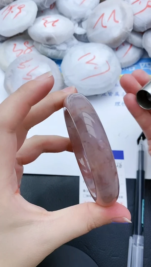 【闪购商品】石英质玉手镯未镶嵌276+59/60