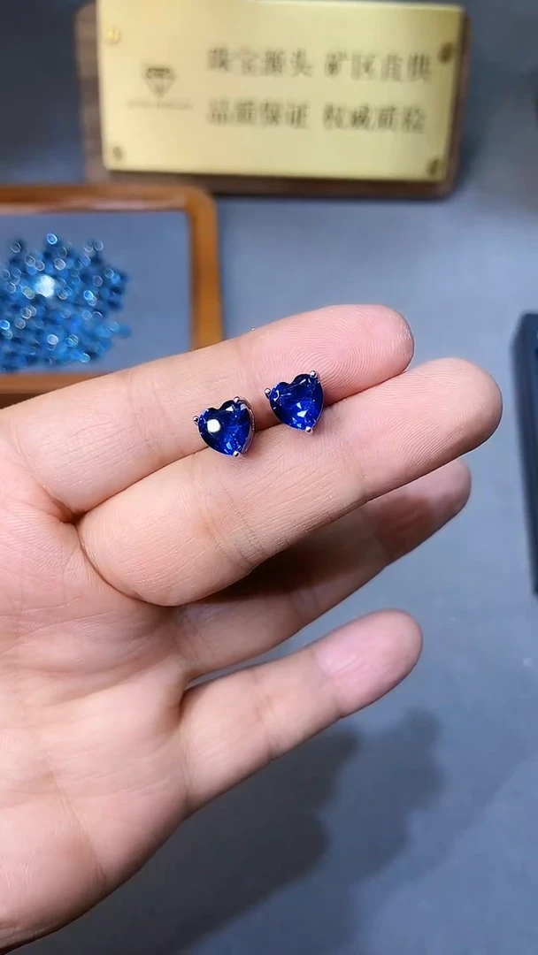 【闪购商品】蓝宝石耳饰银S925镶嵌354